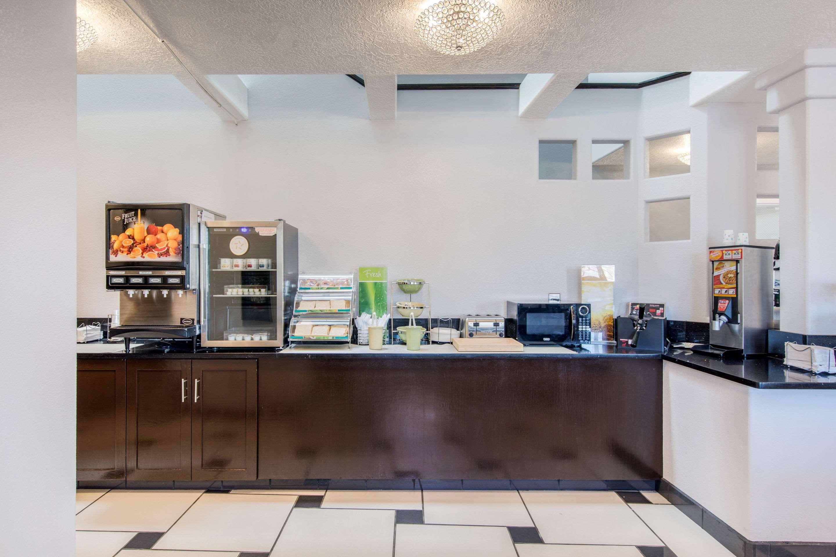 Quality Inn & Suites Albuquerque North Near Balloon Fiesta Park Exteriör bild